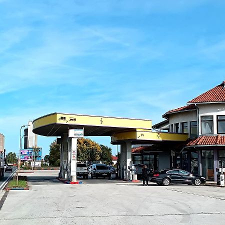 Motel Gas-Petrol Samac Bosanski Samac ภายนอก รูปภาพ