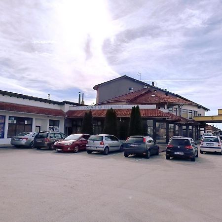 Motel Gas-Petrol Samac Bosanski Samac ภายนอก รูปภาพ
