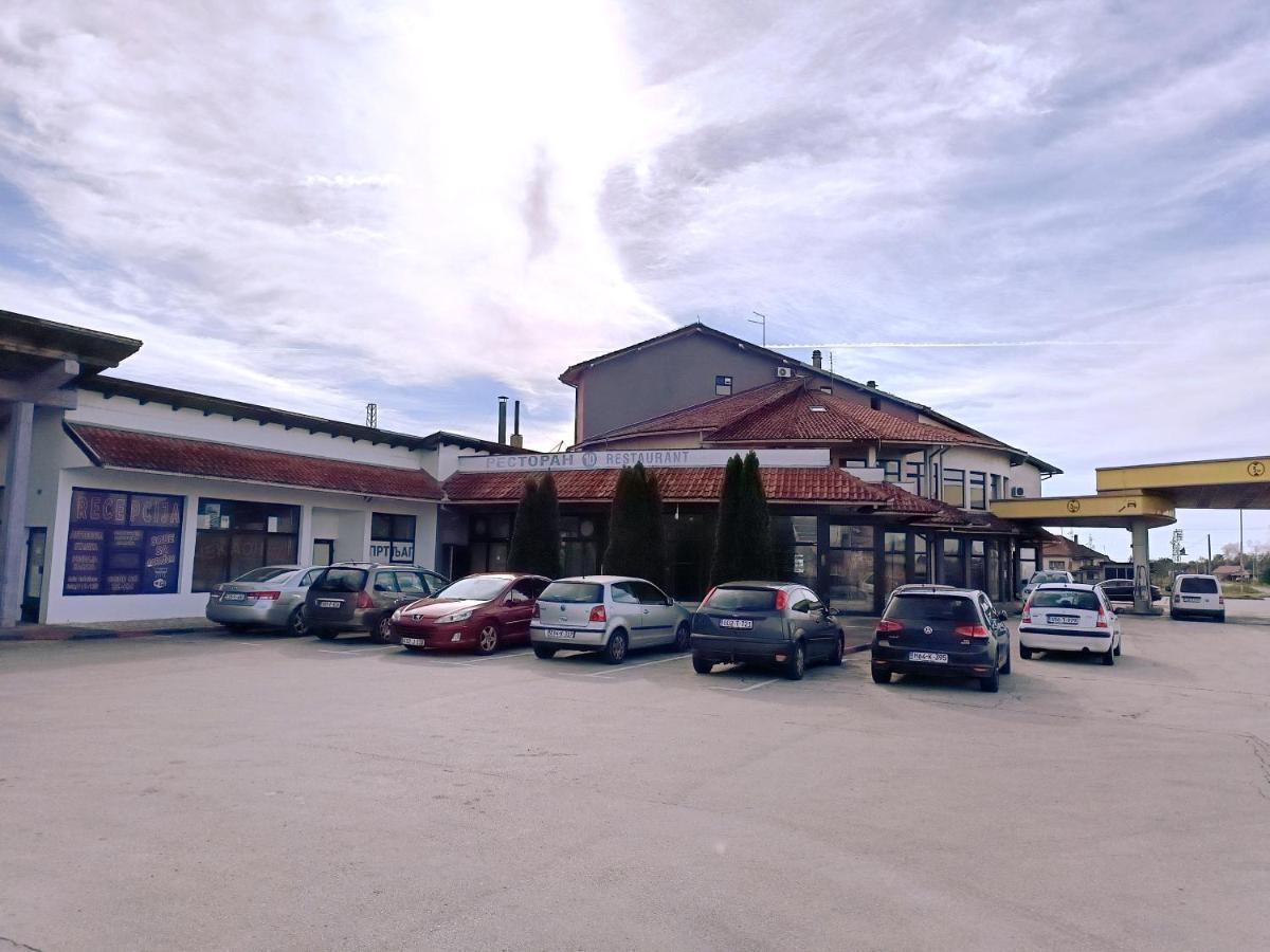 Motel Gas-Petrol Samac Bosanski Samac ภายนอก รูปภาพ